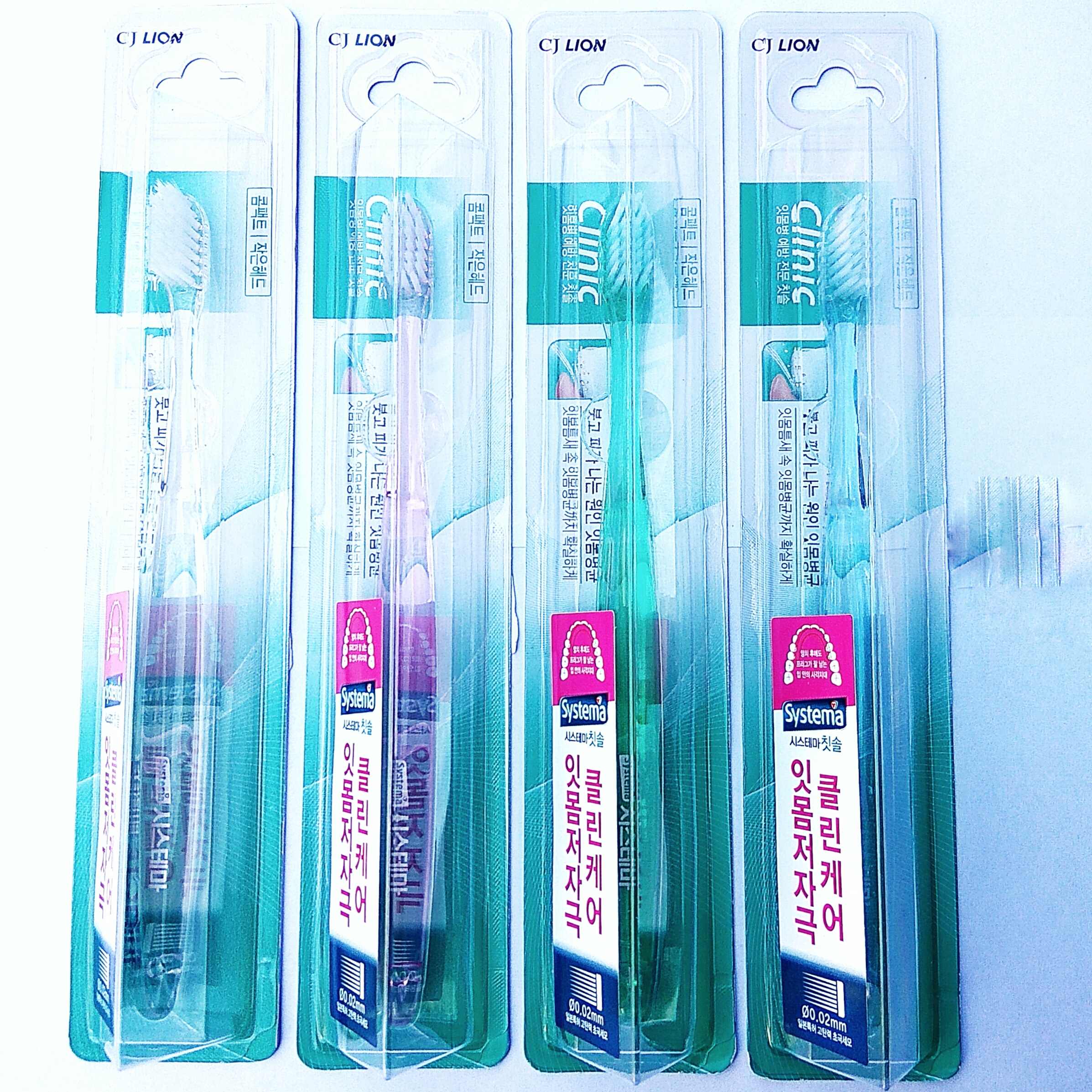 Зубная щетка Dentor Systema Clinic  компактная головка/ультратонкие щетинки